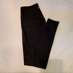 Heathered Black lululemon wunder unders! Size 6!